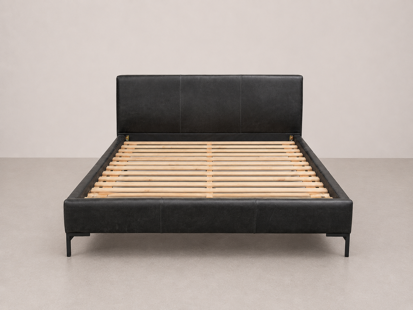 Gita Bed in Leather